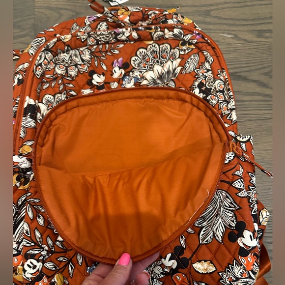 Vera Bradley Disney Essential Large Quilted Backpack NWT - Picture 7 of 14